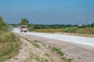 Błoto i pył a bezpieczeństwo ruchu
